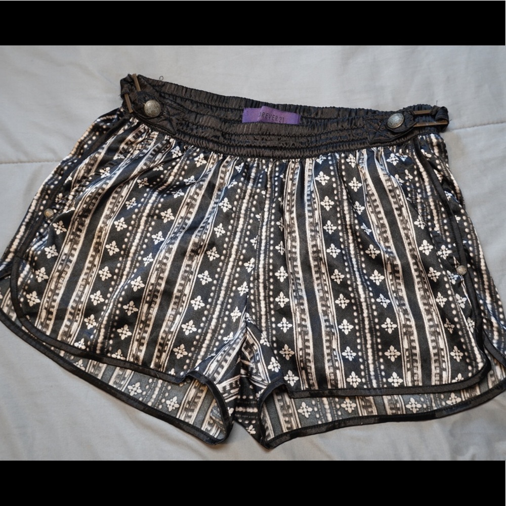 F21 silky print shorts